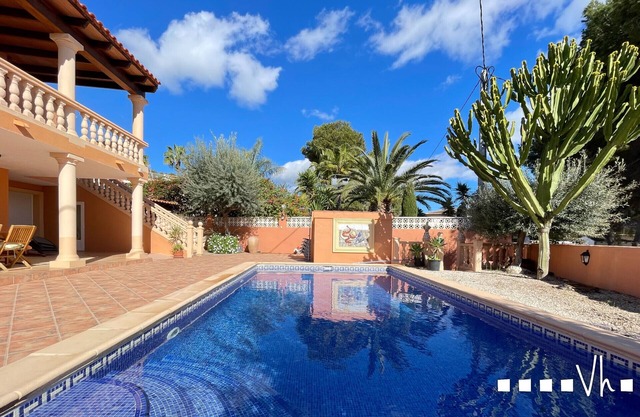 CARRASQUETA - Magnífica villa en Moraira
