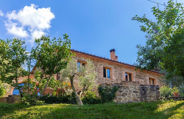Lo mejor de la Toscana para su familia con piscina, panorama y encanto