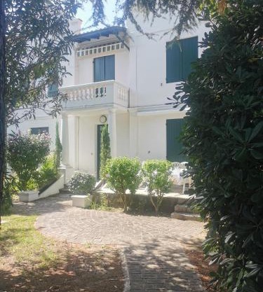 Villa Eche-Pherdea