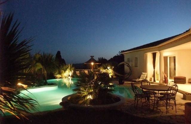 VILLA KABEN Superb prestige 4 **** villa, heated swimming pool, sauna, jacuzzi