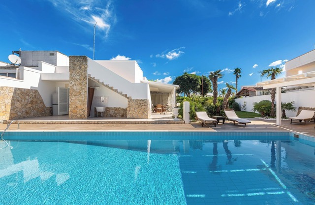 351 Villa Goccia