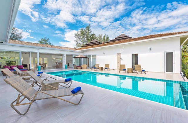 Villa Gold Shore frente a la playa con piscina privada, A / C, WiFi, gimnasio cerca del restaurante