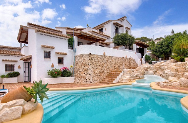 'Villa Ibiza' con vistas al mar, piscina, jardín y Wi-Fi