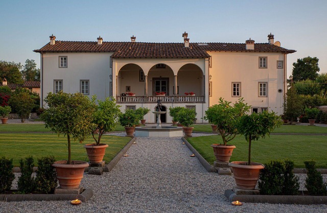 Villa en Capannori con 9 habitaciones, capacidad 18