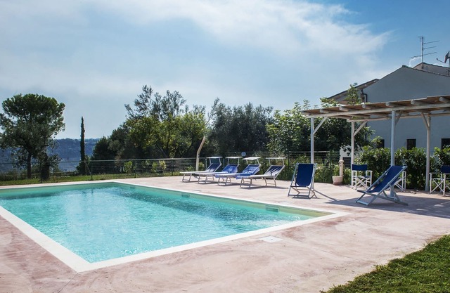 Villa en Cupra Marittima con 5 habitaciones, capacidad 10