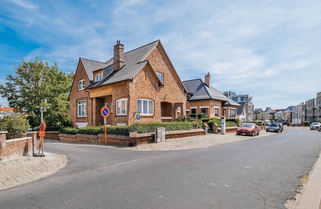 Villa en Koksijde con jardín soleado