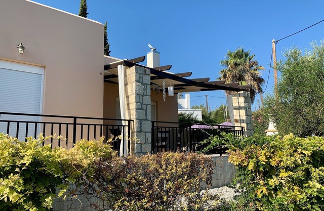 Villa en Loutra con Vistas y Playa Cercana