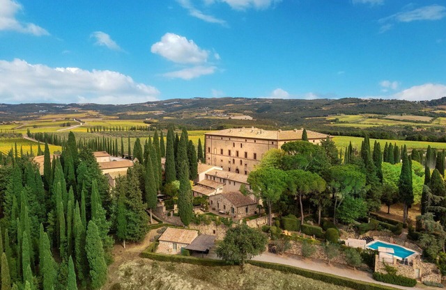 Villa en Montalcino con 11 habitaciones, capacidad 22