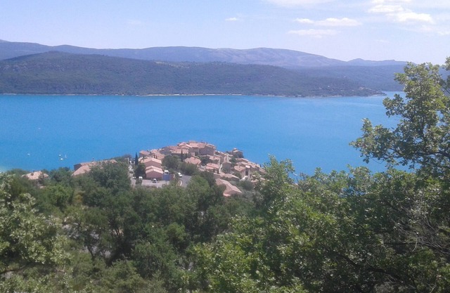 Villa en el corazón de la Provenza verde