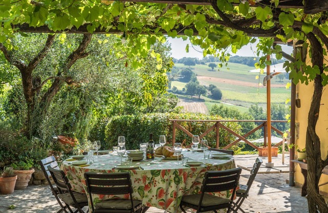 Villa en Todi con 5 habitaciones, capacidad 11
