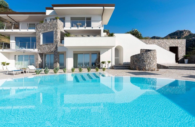 Villa en Villagonia con 10 habitaciones, capacidad 20