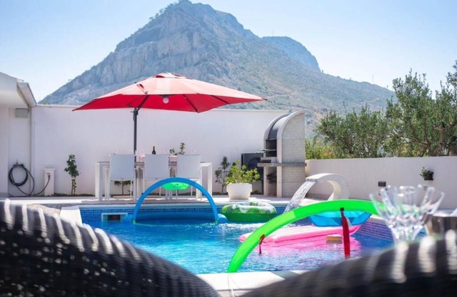 Villa Irresistible