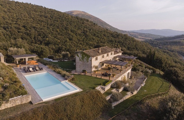 Villa en San Giovanni Del Pantano con 7 habitaciones, capacidad 14