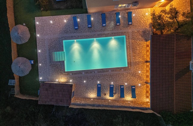 Hermosa villa en una ubicación fantástica, piscina, jardín y gimnasio, conexión Wi-Fi gratuita