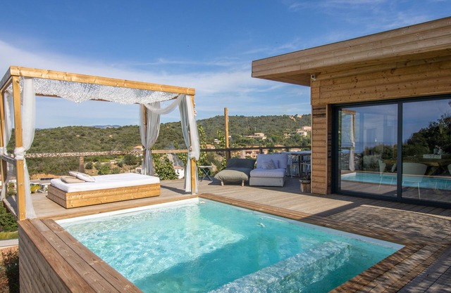 Villa 'Liliekaena' con vistas al mar, Wi-Fi y aire acondicionado