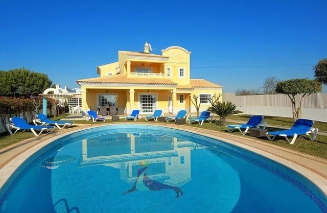 VILLA LINDA PALACE