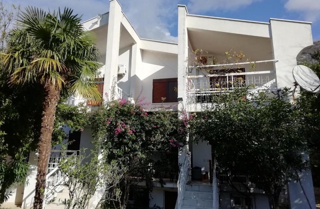 Villa Lotos