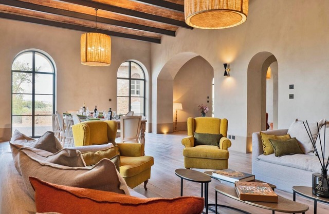 Villa Mami: A Tuscan Retreat of Elegance and Charm