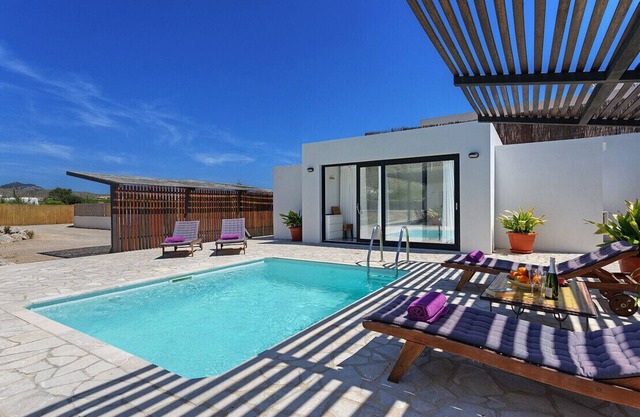 Villa Marcelino con piscina privada y libre A / C cerca de Port de Pollensa