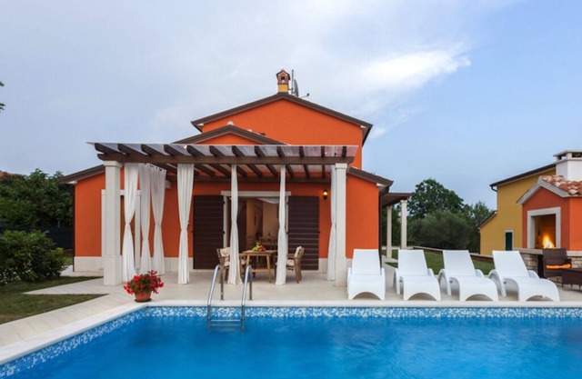 VILLA MARINA, VILLAS en VILANIJA - UMAG (Piscina Privada)