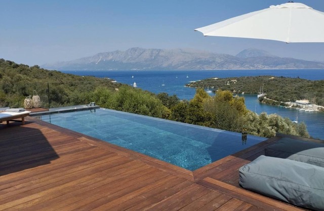 Villa 'Meganisi' con vistas al mar, Wi-Fi y aire acondicionado