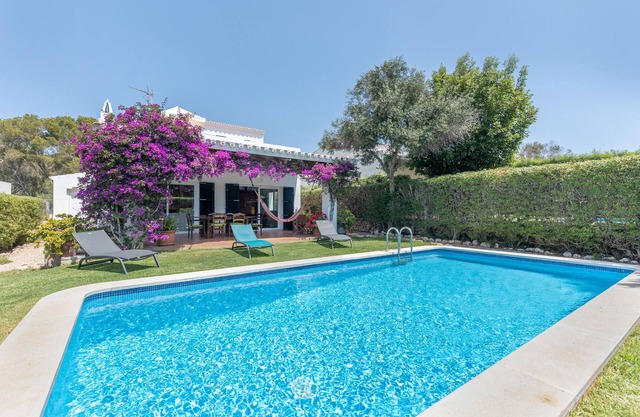 Villa 'Mottarone Cerca De Mar' con piscina privada, Wi-Fi y aire acondicionado