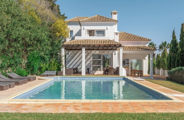 Villa Oleandro con vistas a la montaña, piscina, jardín y Wi-Fi