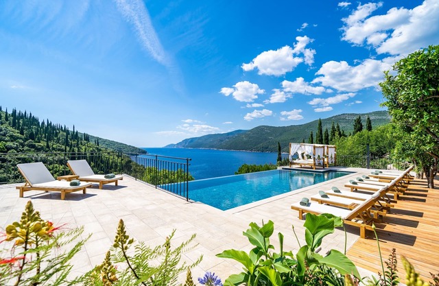 Villa Palma - Four Bedroom Villa with Swimming Pool