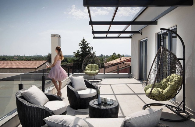 Villa PerLe - Four Bedroom Villa with Swimming Pool