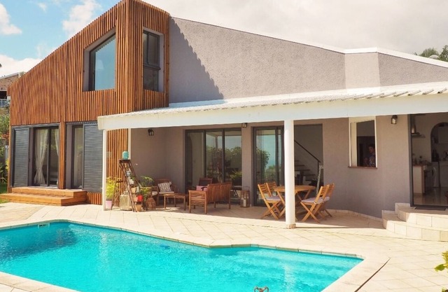 * VILLA PHOENIX * - piscina y vista al mar en La Montagne