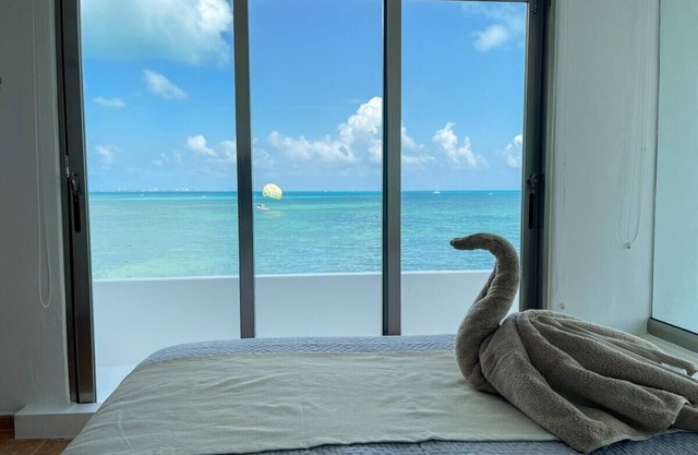 Villa Punta Sam - Private Oceanfront Villa w/ Pool & Terrace