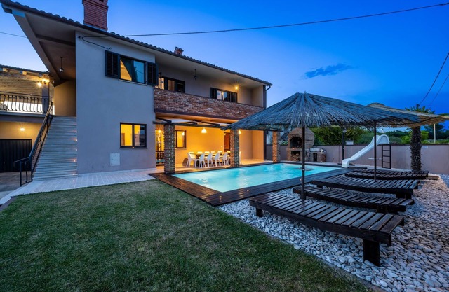 Villa Pupos with pool and jacuzzi