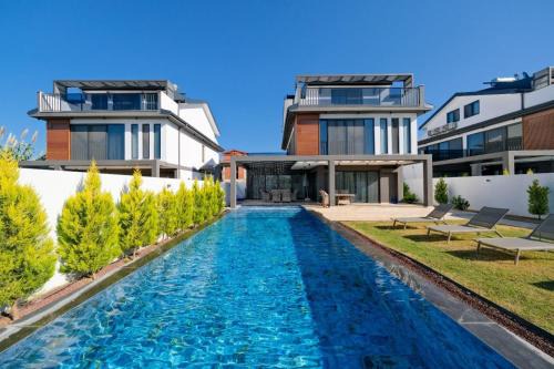 Villa ROYAL-1