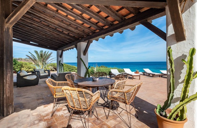 Villa 'Senrramada' with Sea View, Private Pool and Wi-Fi