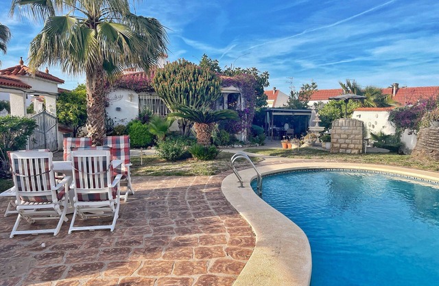 Villa Sol para 6 con piscina cerca mar en Vinaròs