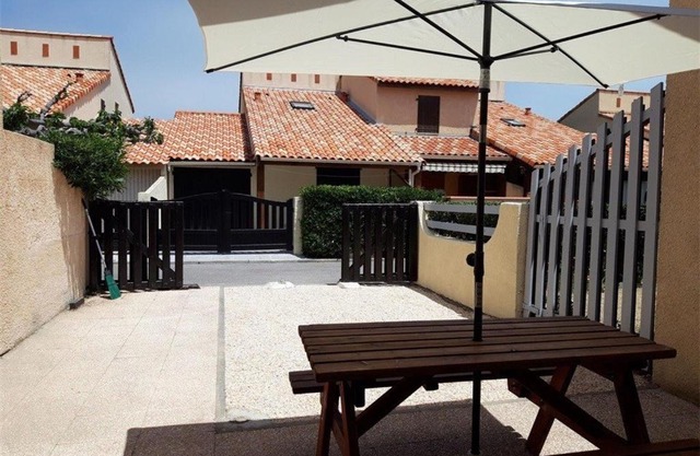 Villa T3 Port Leucate avec Terrasse, 6 Couchages, Proche Plage, Parking Privé - FR-1-81-346