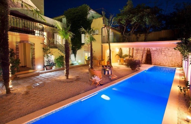 Villa Vertigo Palace