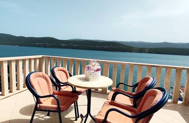 Villa Viento / 15 Apartment with Sea View