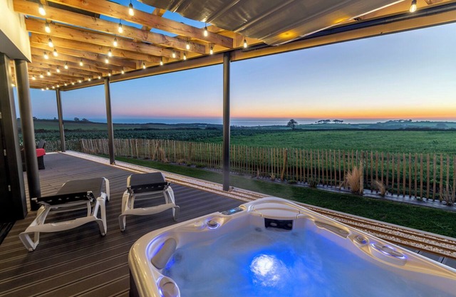 Villa vacacional con vistas al mar y spa privado Bretaña