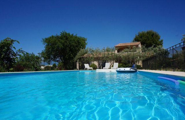 Casa con aire acondicionado y piscina en una gran parcela en las montañas de Vaucluse