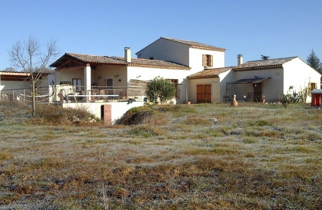 villa con piscina de 200m2