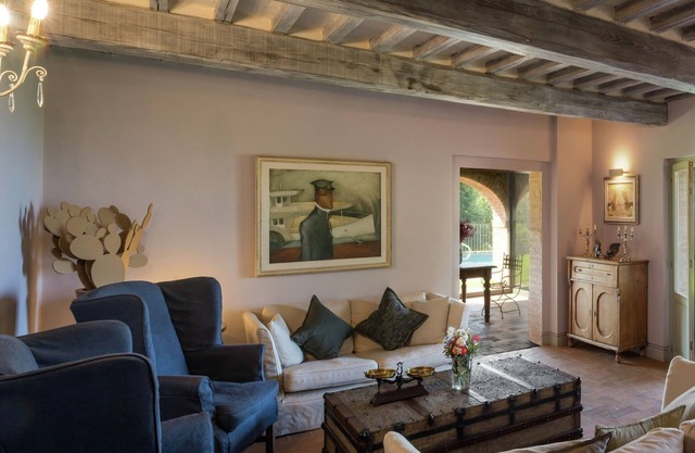 Villa con piscina y encanto vinícola