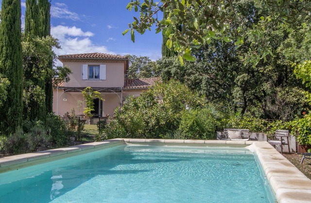 Villa provenzal, tranquila, piscina privada.