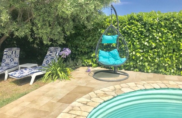 Villa con piscina privada. Monaco / La Turbie-calma aparcamientos privados