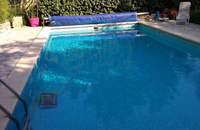 Villa con piscina de verano entre mar (14 kms) y monte bajo (500m) en Cournonterral.
