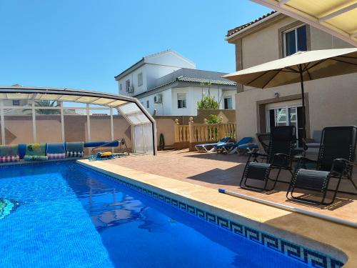 Villa with super swimming pool