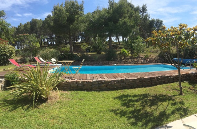 Villa "Las Aguilas" piscina de 5000m2 con calma, sin vecinos.