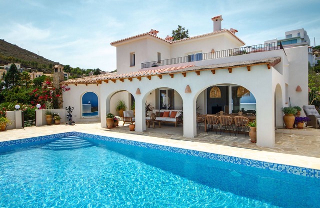 Villa 'Xenofilia 6' con vistas al mar, Wi-Fi y aire acondicionado