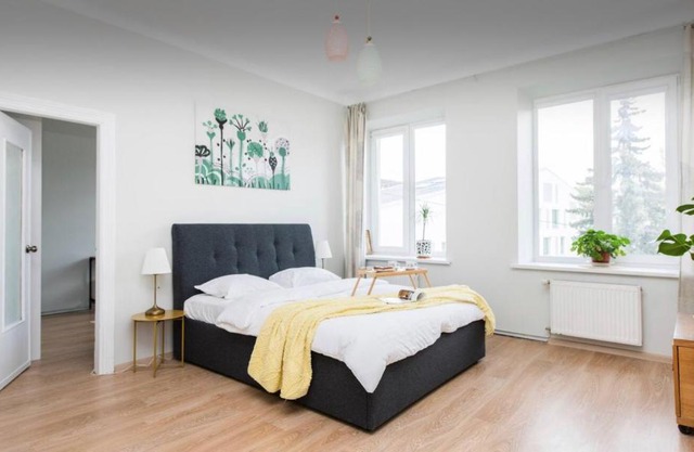 Vintage 2BED Condo-Prime Rentals