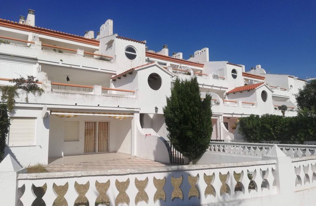 VORAMAR esc.E 2º pta.3 Solo Familias